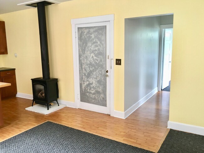 Building Photo - 1120 Finnegan Way, Unit 1