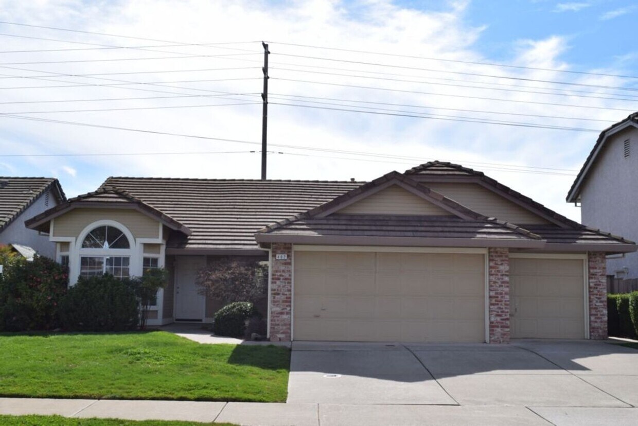 Primary Photo - 482 Diamond Oaks Rd