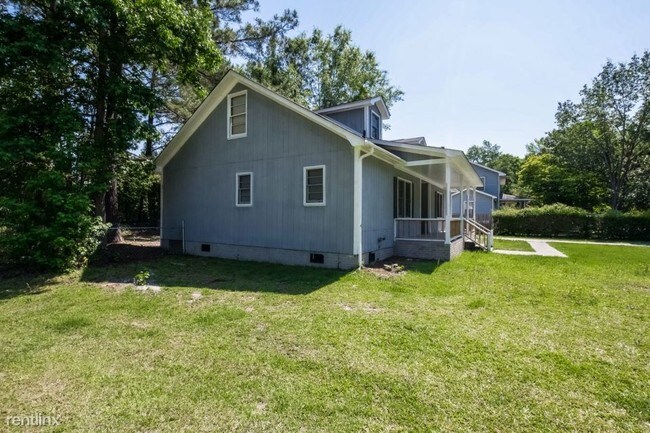 Building Photo - 315 Rossclan Rd