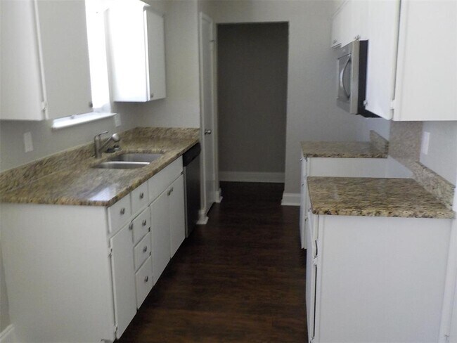 Foto del edificio - 1337 Eastside Dr