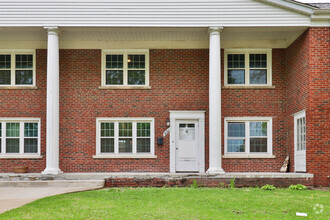 Building Photo - 831 N Raynor Ave