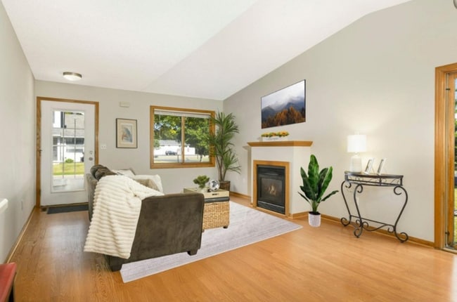 Foto del edificio - 464 Roundhouse St