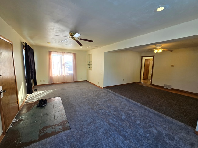 Building Photo - 836 Oak Hill Rd