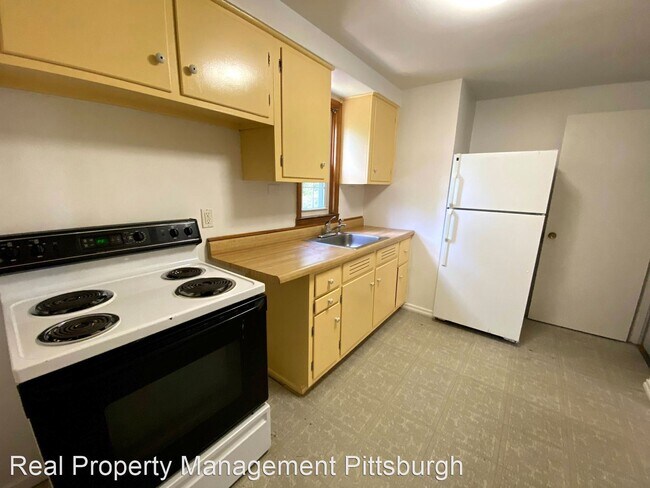 Building Photo - 3 br, 1 bath House - 100 Erhardt Drive