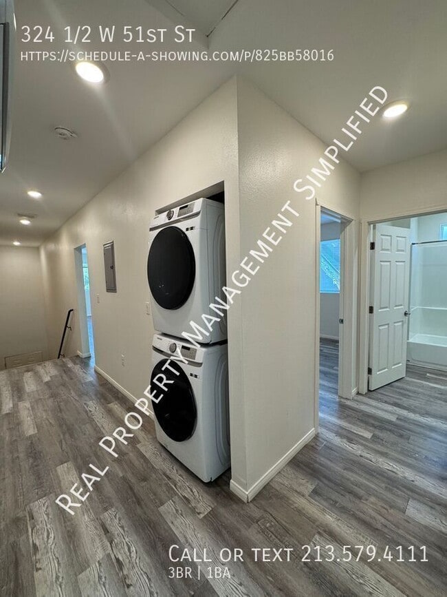 Building Photo - 324 1/2 W 51st St-