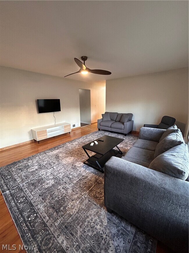 Foto del edificio - 8523 Columbia Rd