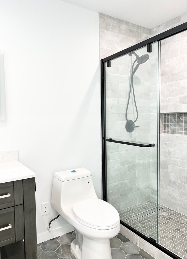 Foto del edificio - 2 Maywood Ave