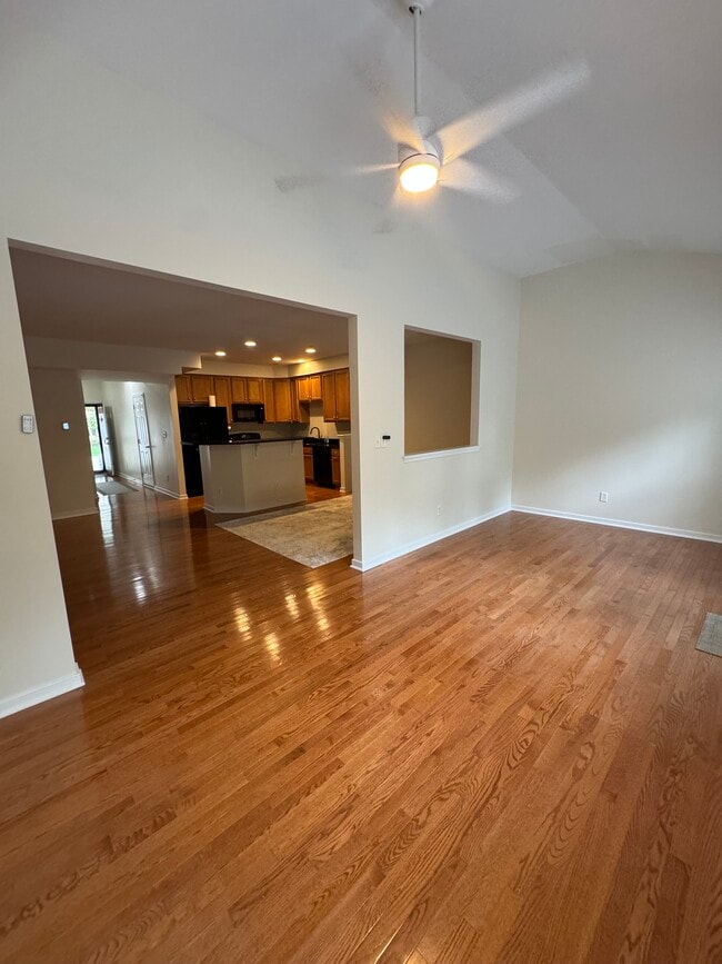 Building Photo - 104 Daniels Dr
