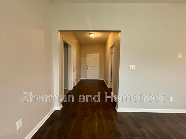 Building Photo - 4017 Pensacola Way