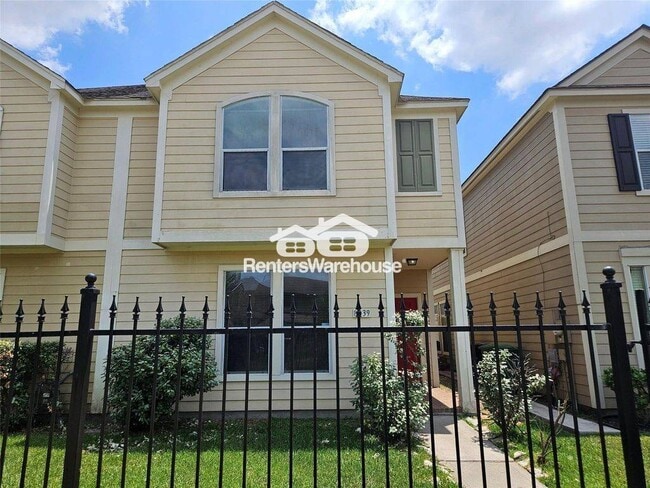 Building Photo - 8039 Ellinger Ln