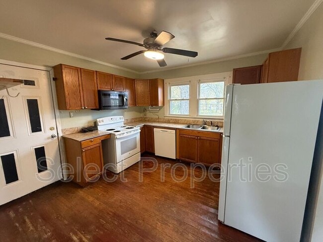 Building Photo - 1300 Aggie Rd