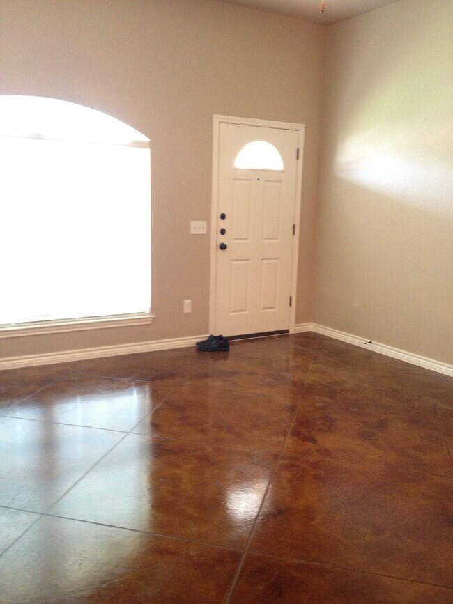 Foto del edificio - 617 Paseo del Plata Dr