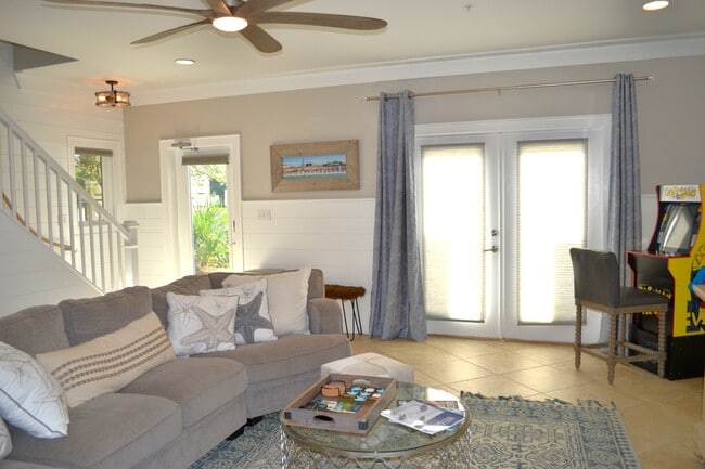 Building Photo - 2350 W County Hwy 30A