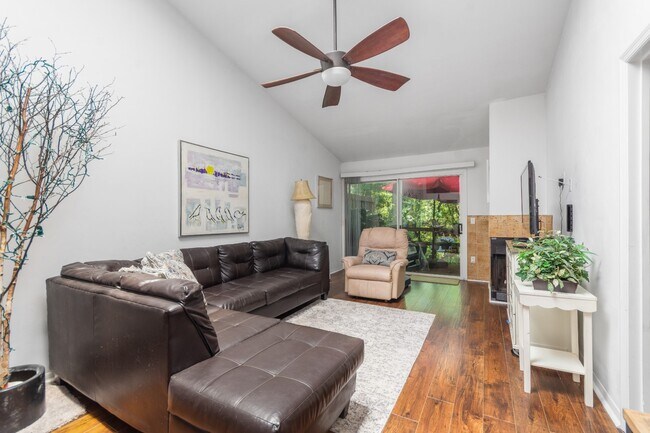 Foto del edificio - 811 SW 50th Way