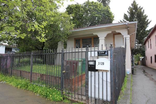 Primary Photo - 3 bedroom in Oakland CA 94619