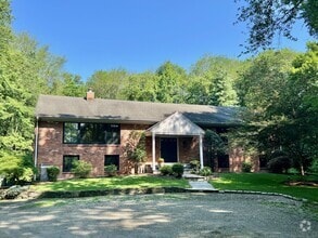 Building Photo - 326 Ponus Ridge Rd