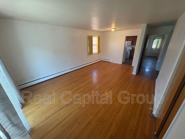 Building Photo - 189 S Allen St