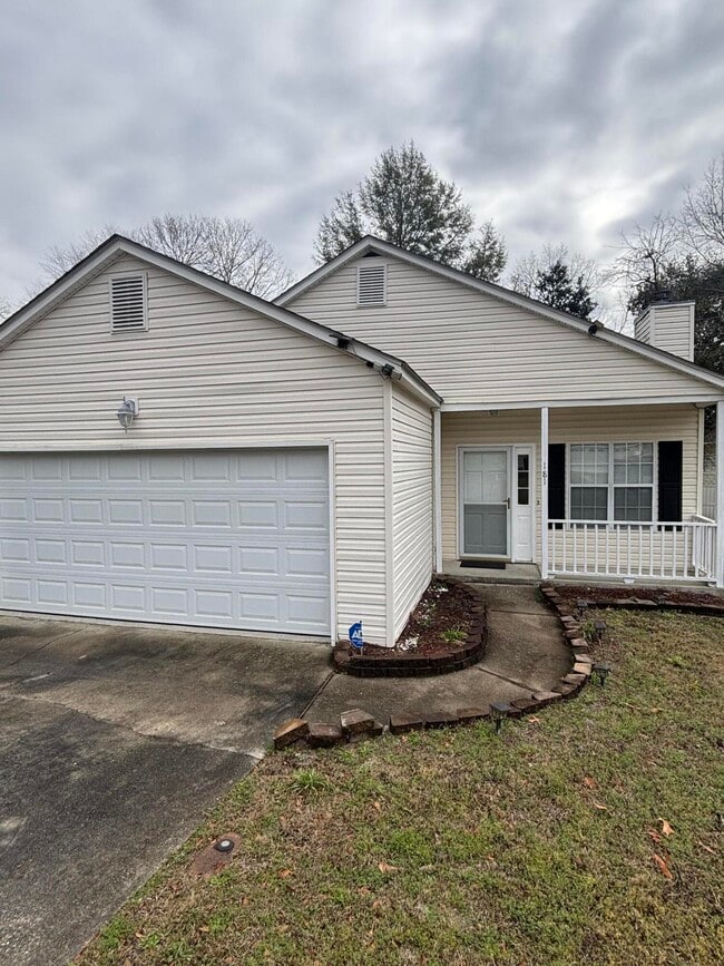 Foto del edificio - 181 Shelby Dr