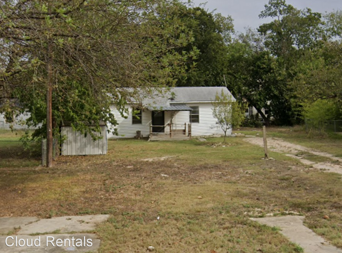 Primary Photo - 2 br, 1 bath House - 1106 1/2 N 10TH ST