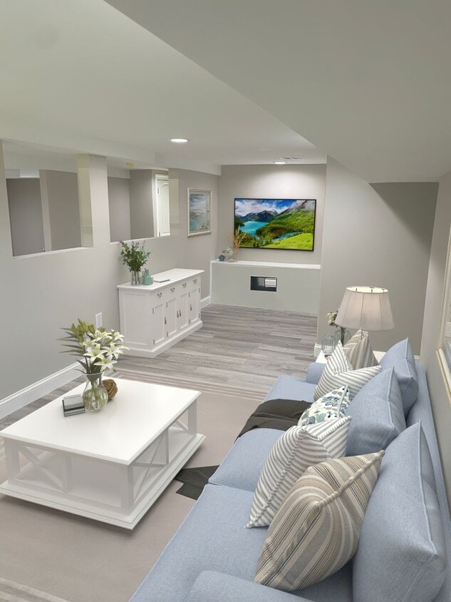 Building Photo - Unique 3 Bedroom with Den in Historic Building on Germantown Pike!