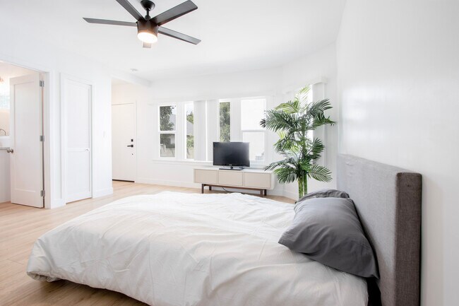 Foto del edificio - 1125 N Westmoreland Ave