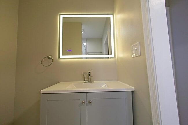 Foto del edificio - 1961 N Croskey St