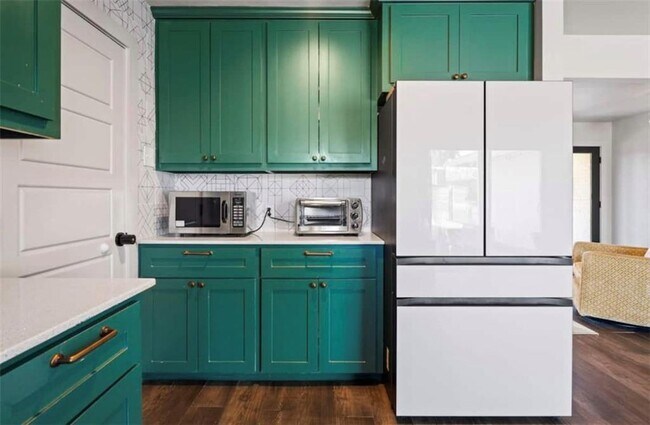 Building Photo - 1812 Loreto Dr