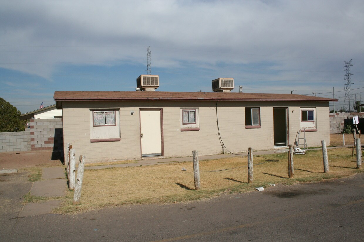 Building Photo - 825 S 30th Ave