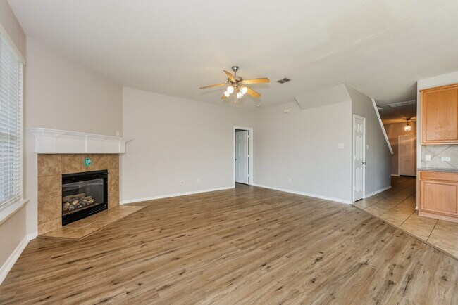 Foto del edificio - 3608 Pendery Ln