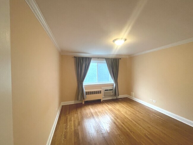 Foto del edificio - 6039 N Rockwell St