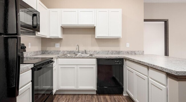 Foto del edificio - 5503 Hutchison St