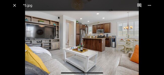 Living room - 1331 Keck Rd