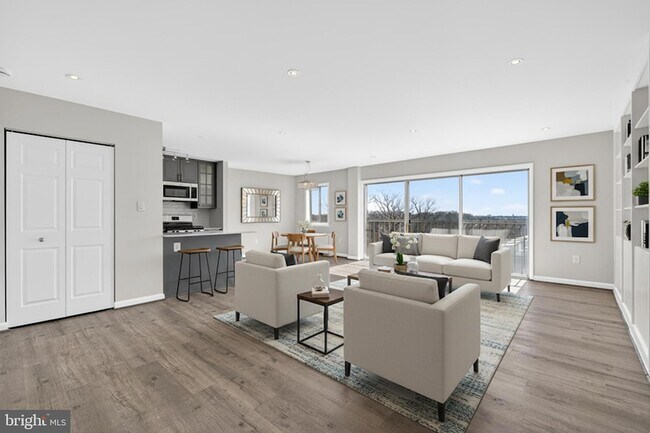 Foto del edificio - 4241 Columbia Pike