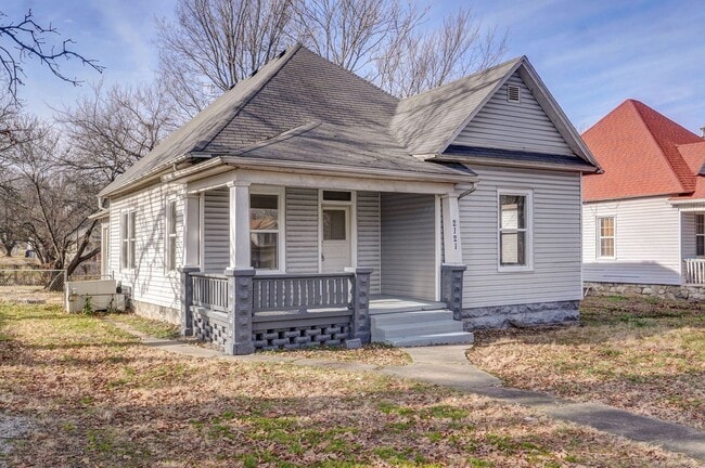 Building Photo - Remodeled 2 bedroom, 1 bathroom home for r...