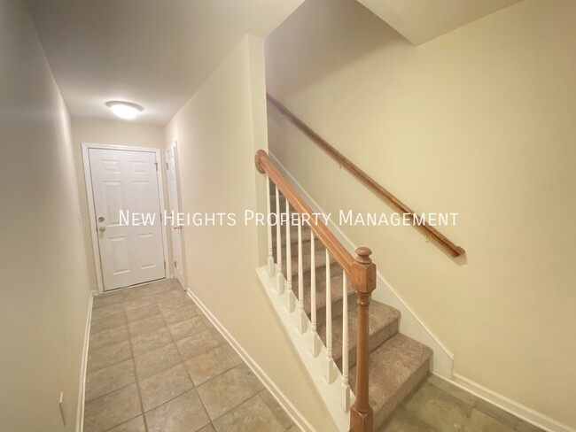 Building Photo - 1406 Hamlin Park Circle