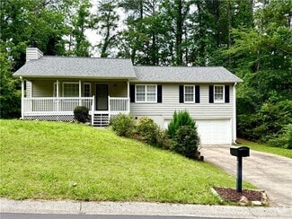 Building Photo - 4899 Raven Way NE