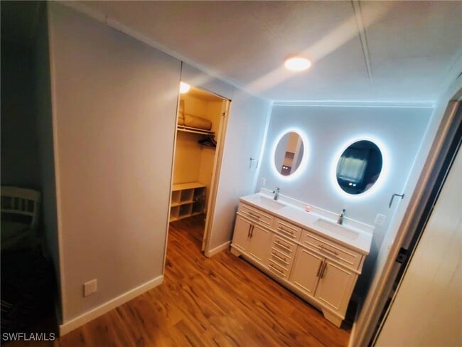 Building Photo - 407 Cape Florida Way