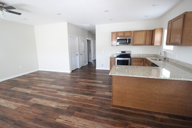 Foto del edificio - 802 Neosho Heights Ave