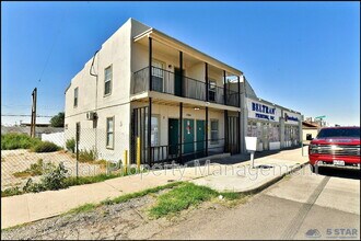 Building Photo - 6806 Alameda Ave