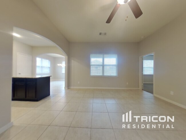 Building Photo - 912 Summer Stream Road Denton TX