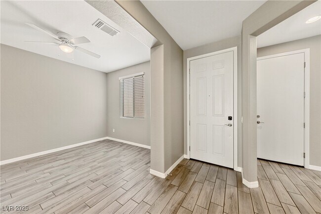 Foto del edificio - 7205 Pine Bridge Ct