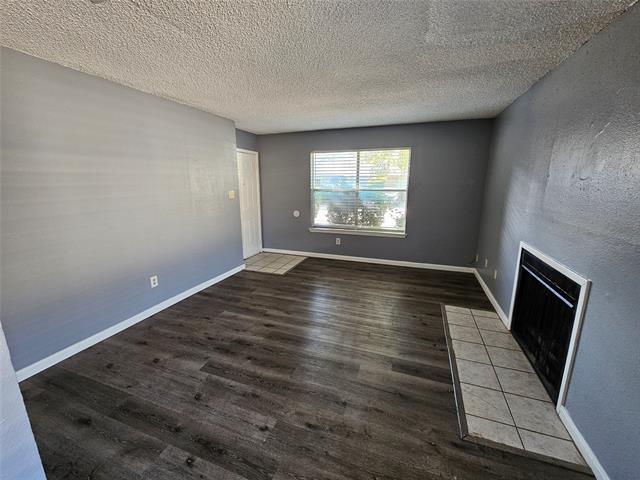 Building Photo - 1621 Windsong Ln