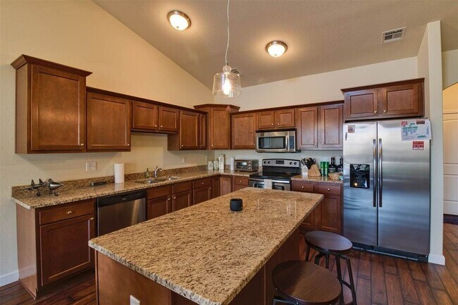 Foto del edificio - 2700 Tobacco Rd