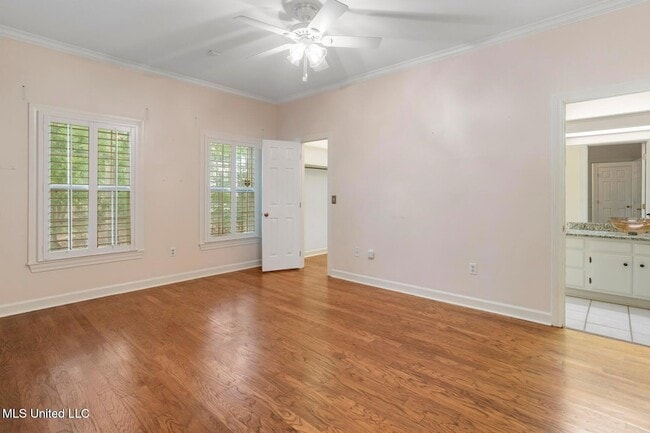 Foto del edificio - 246 Eastbrooke St