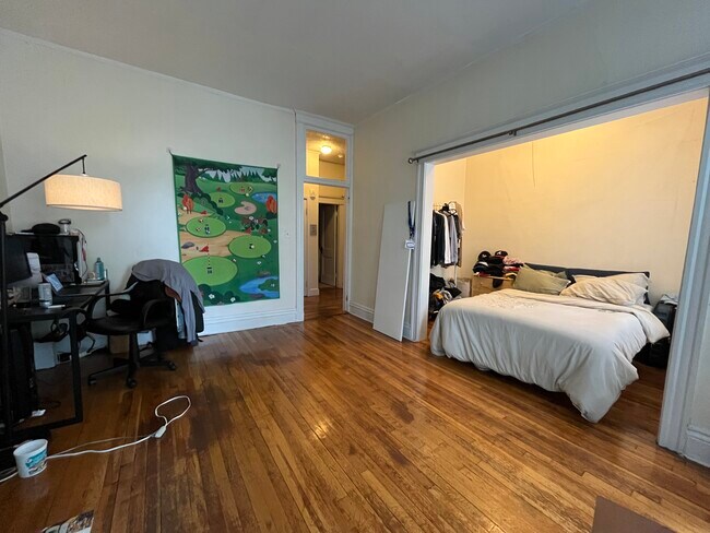 Foto del edificio - 376 Riverway