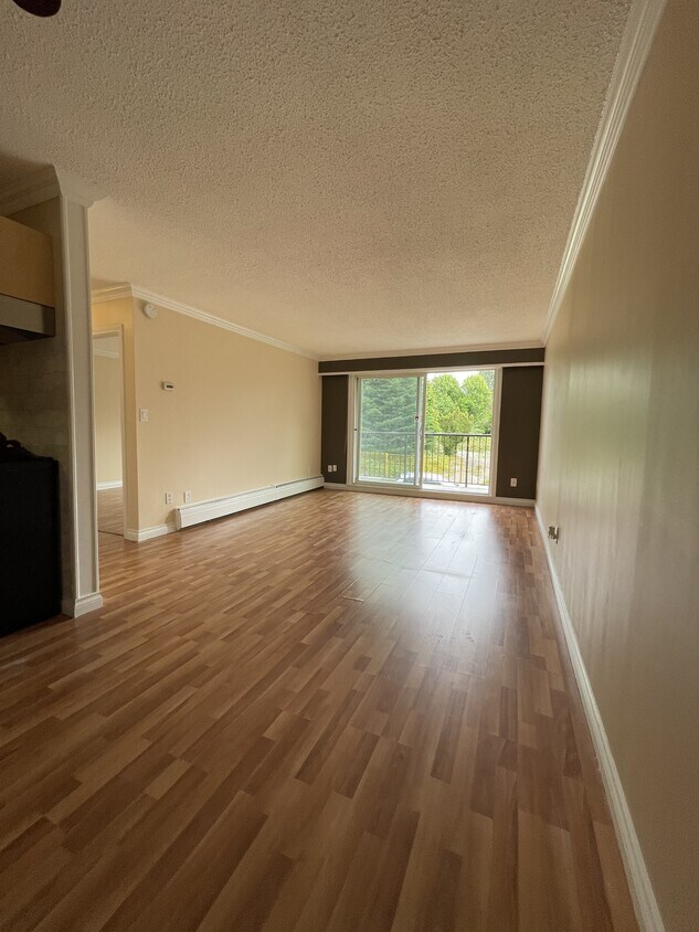 Photo principale - 630 Clarke Rd