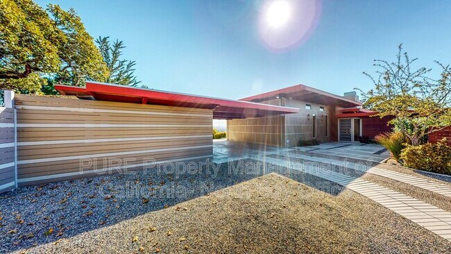 Foto del edificio - 1000 Warrington Rd