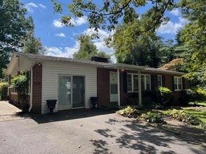 Building Photo - 3119 Cardinal Ln