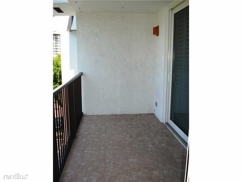 Foto del edificio - 2 br, 2 bath Apartment - 112 N Birch Rd xxx