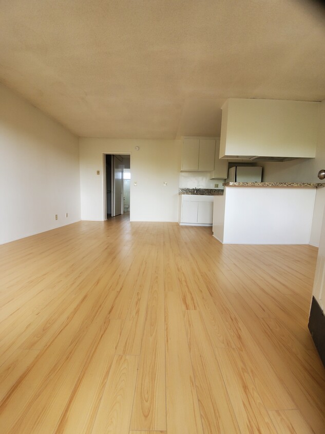 Primary Photo - 601 N Kings Rd